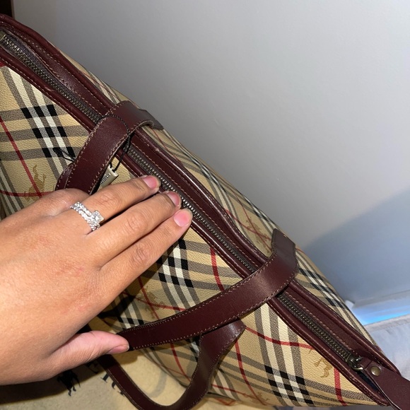 Authentic Burberry Tote - Picture 7 of 7